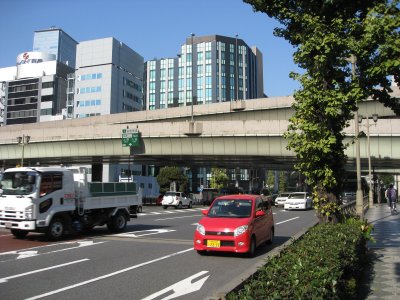 昭和通り 江戸橋を渡る